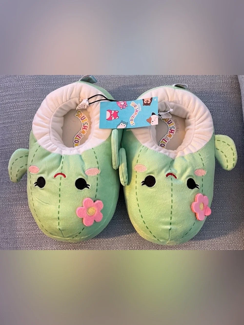 Slippers Squishmallows Kids Size 4/5 (not toddlers) NWT
